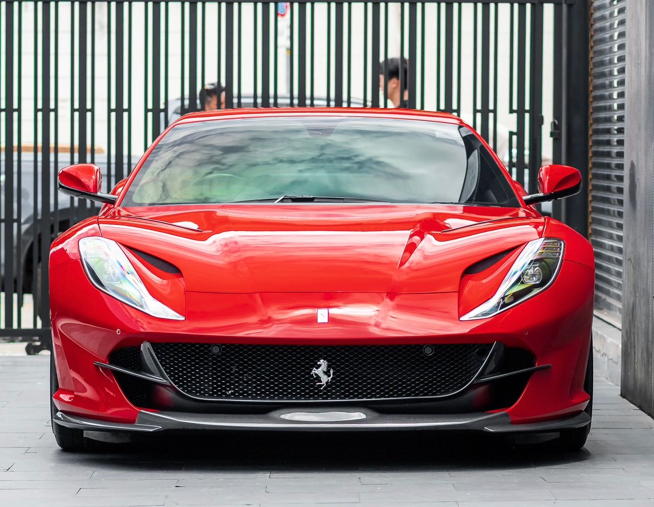 Ferrari 812 Superfast Dry carbon fiber Novitec style kit