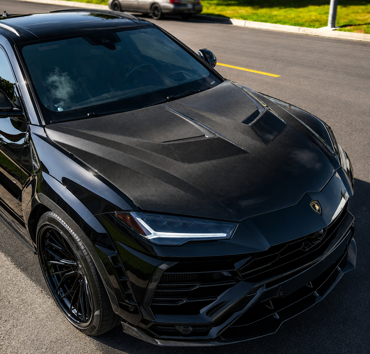 Lamborghini Urus 1016 Style DRY Clear Coated Carbon Fiber Hood (2018+)