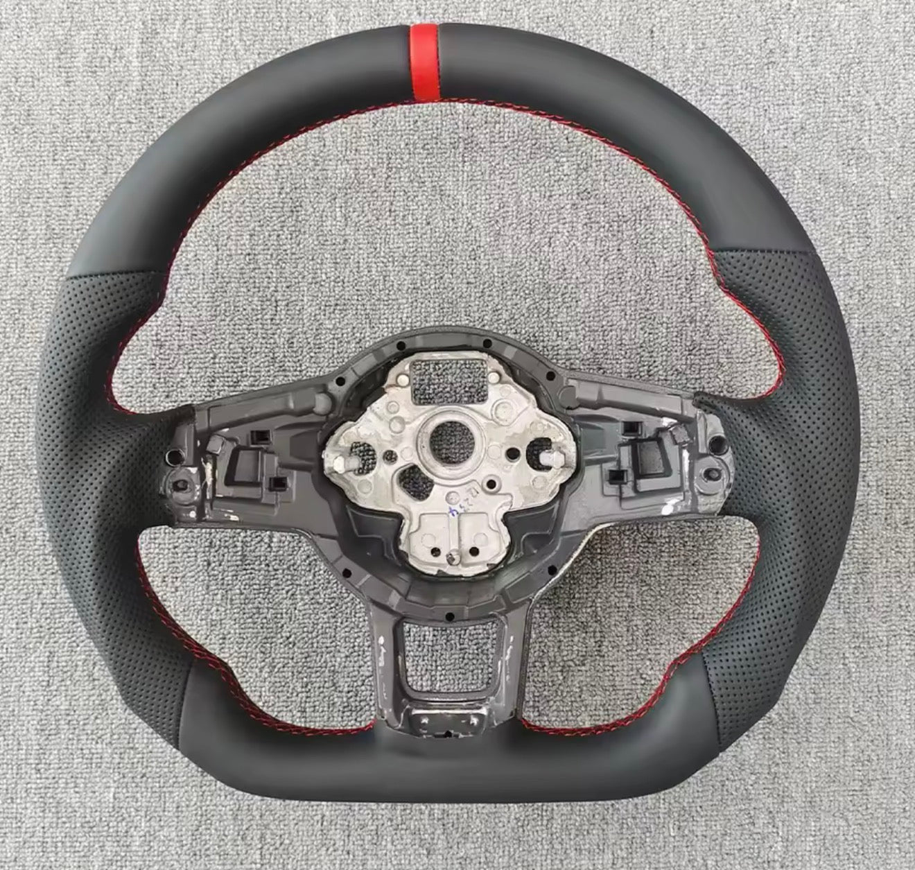 Leather Steering Wheel Red Strip For Volkswagen Tiguan / Golf 7 7.5 GTI GTE