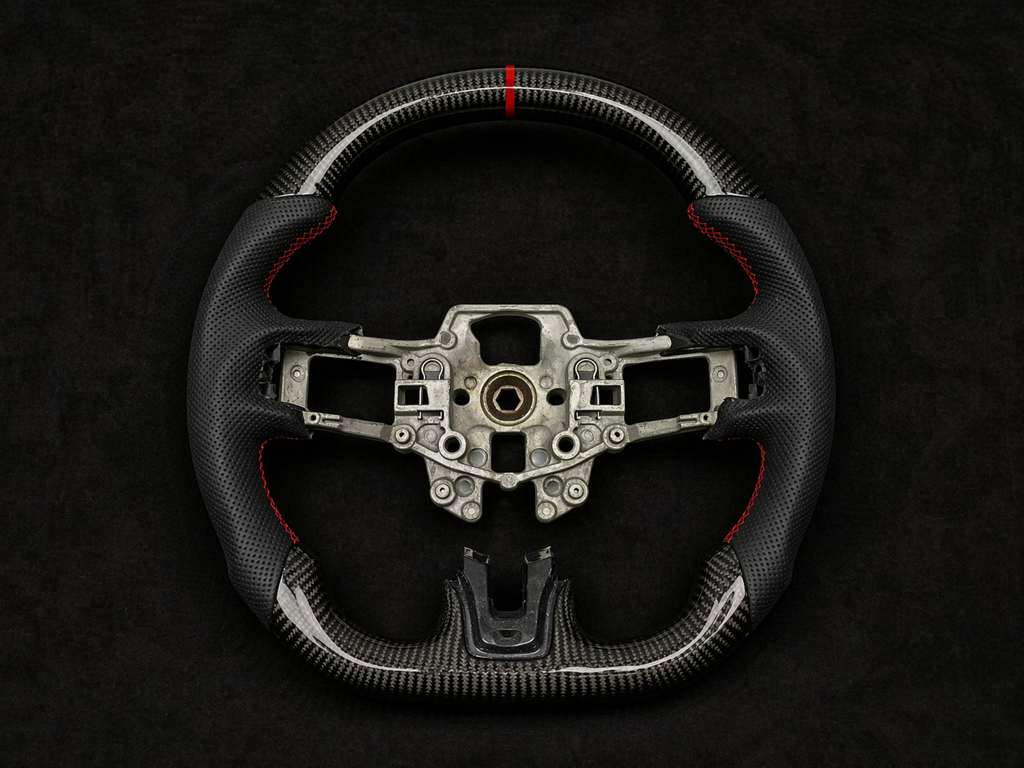 Ford Mustang 2015-2017 Carbon & Leather Steering Wheel