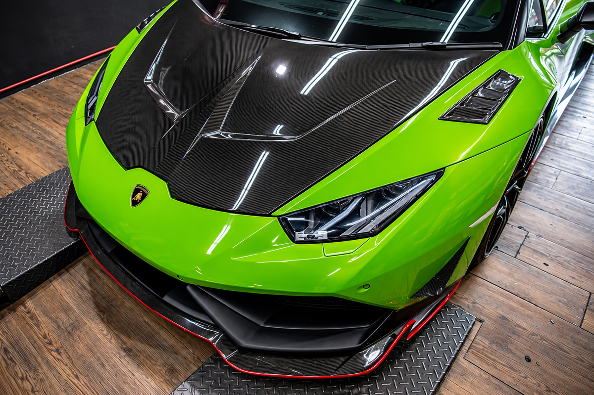 Lamborghini Huracán 1016 Style Double-Sided Carbon Fiber Hood