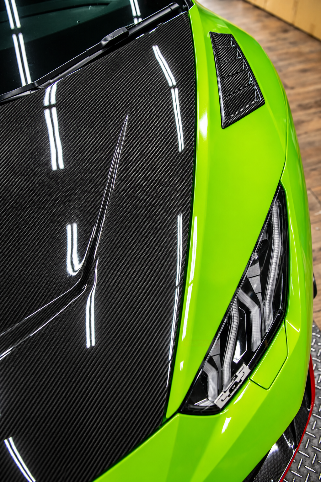 Lamborghini Huracán 1016 Style Double-Sided Carbon Fiber Hood