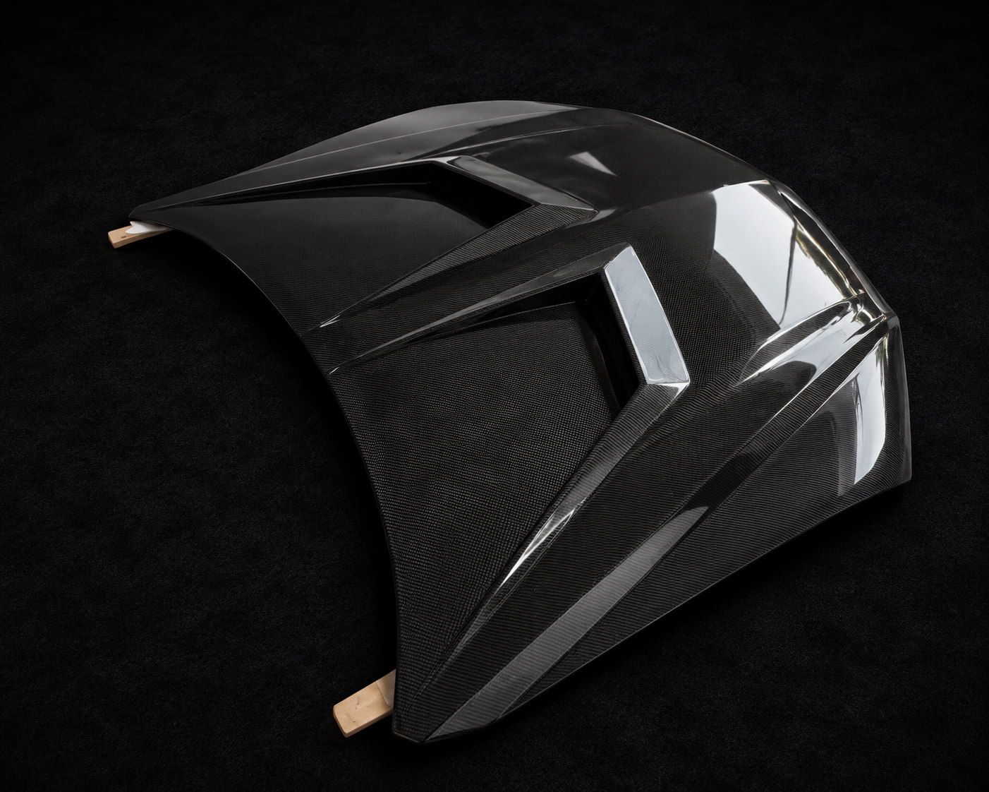 Lamborghini Urus 1016 Style DRY Clear Coated Carbon Fiber Hood (2018+)