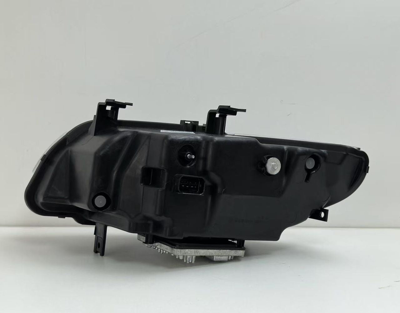 BMW Dual DRLs Yellow & White Snake Style Headlights For E90-93 2006-2011 3 series models