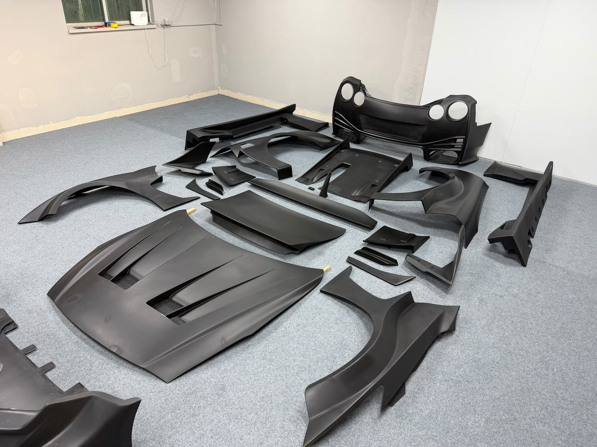 Nissan GTR upgraded to LB version fiberglass widebody kit