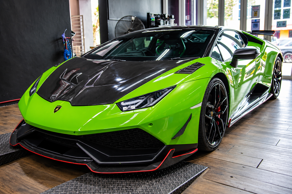 Lamborghini Huracán 1016 Style Double-Sided Carbon Fiber Hood