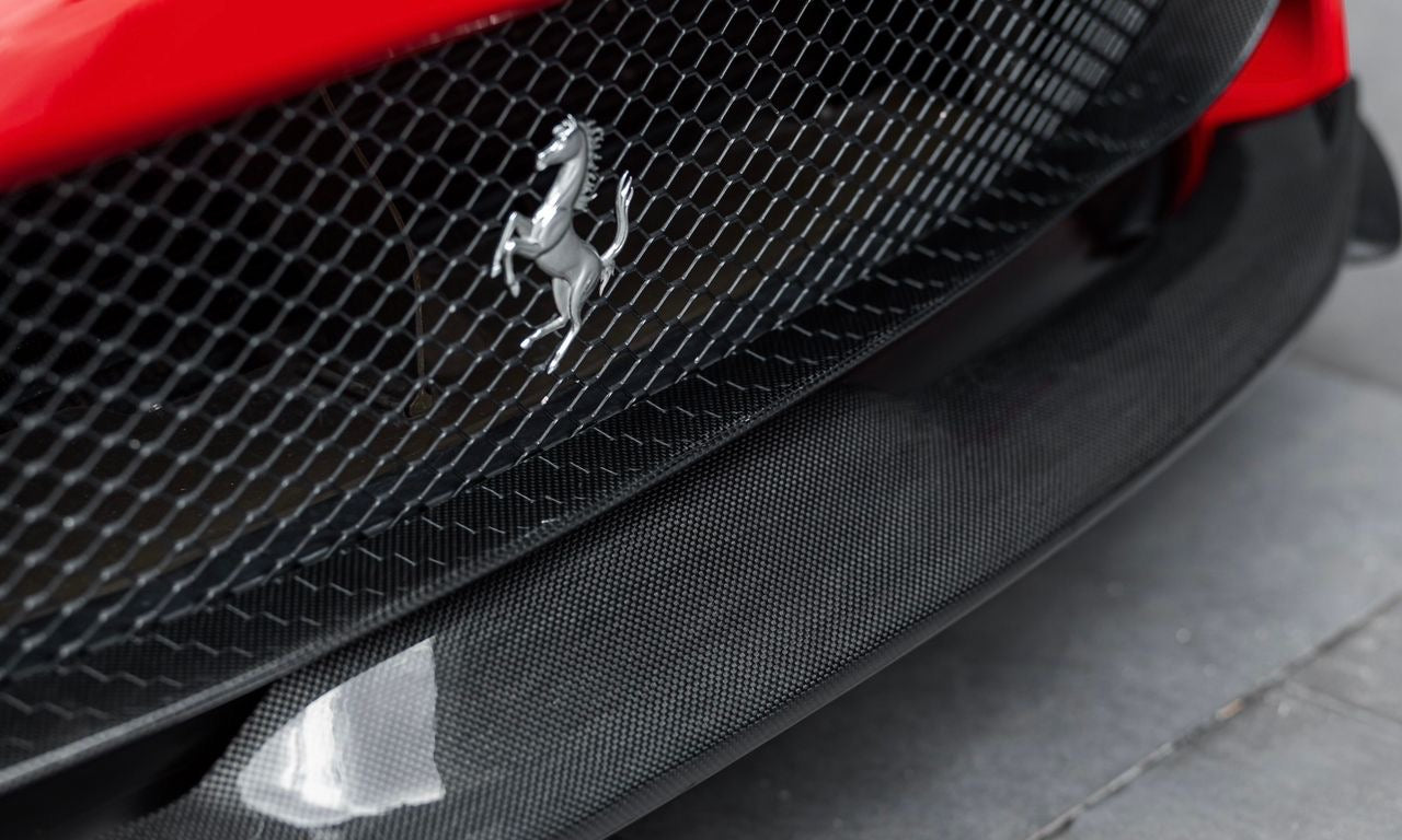 Ferrari 812 Superfast Dry carbon fiber Novitec style kit
