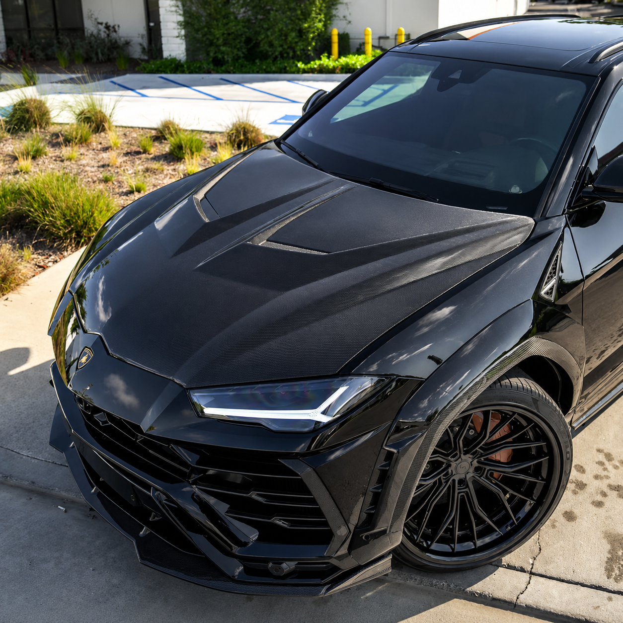 Lamborghini Urus 1016 Style DRY Clear Coated Carbon Fiber Hood (2018+)