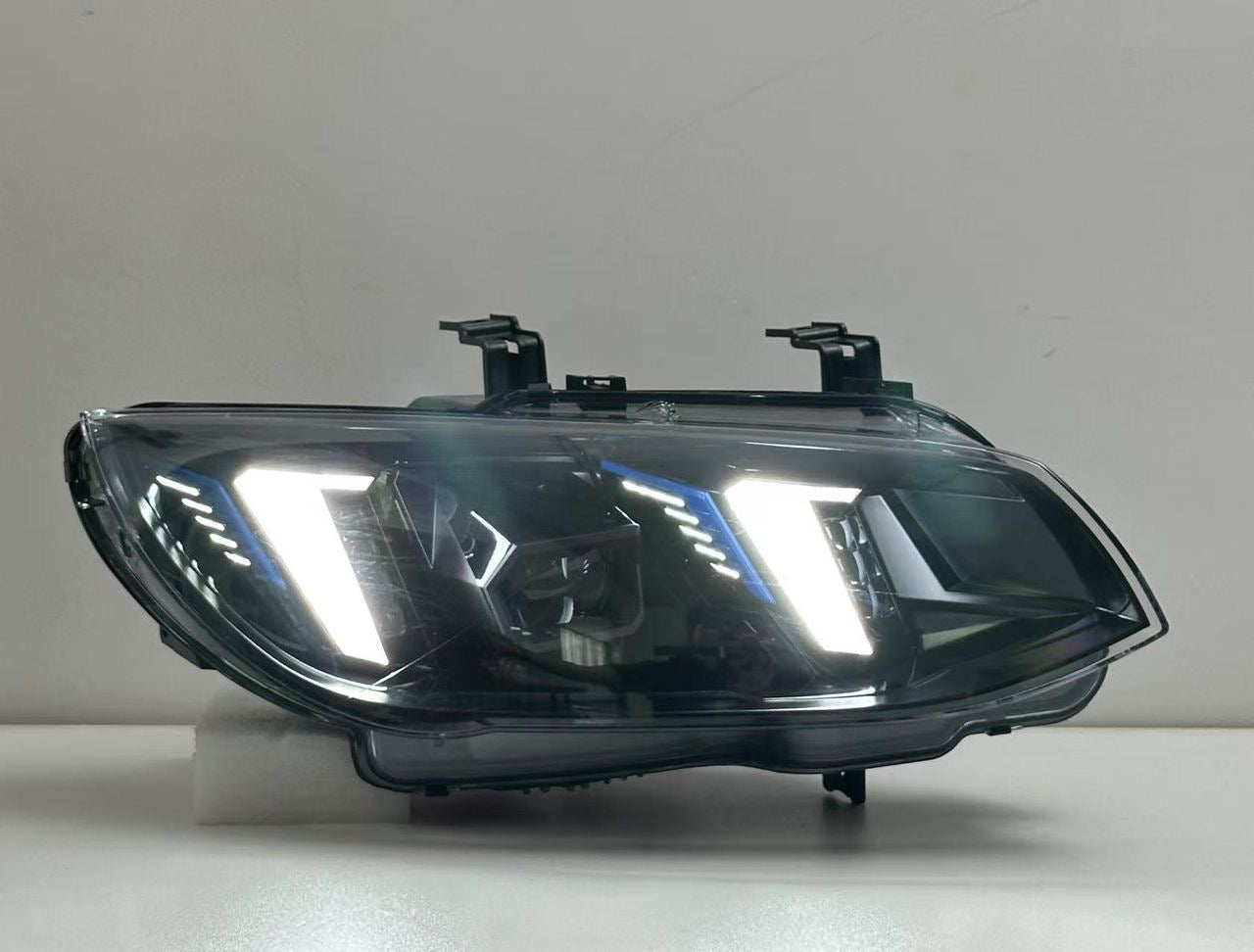 BMW Dual DRLs Yellow & White Snake Style Headlights For E90-93 2006-2011 3 series models