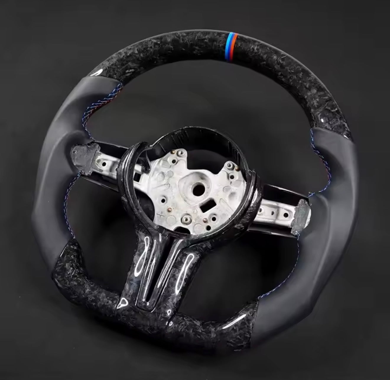 Volante M mejorado para BMW M Sport de fibra de carbono