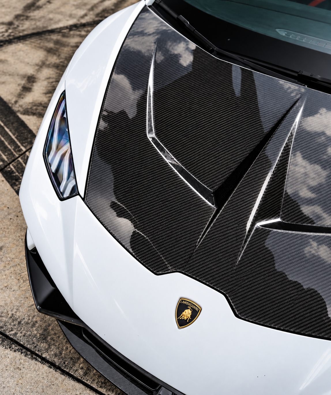 Lamborghini Huracán 1016 Style Double-Sided Carbon Fiber Hood