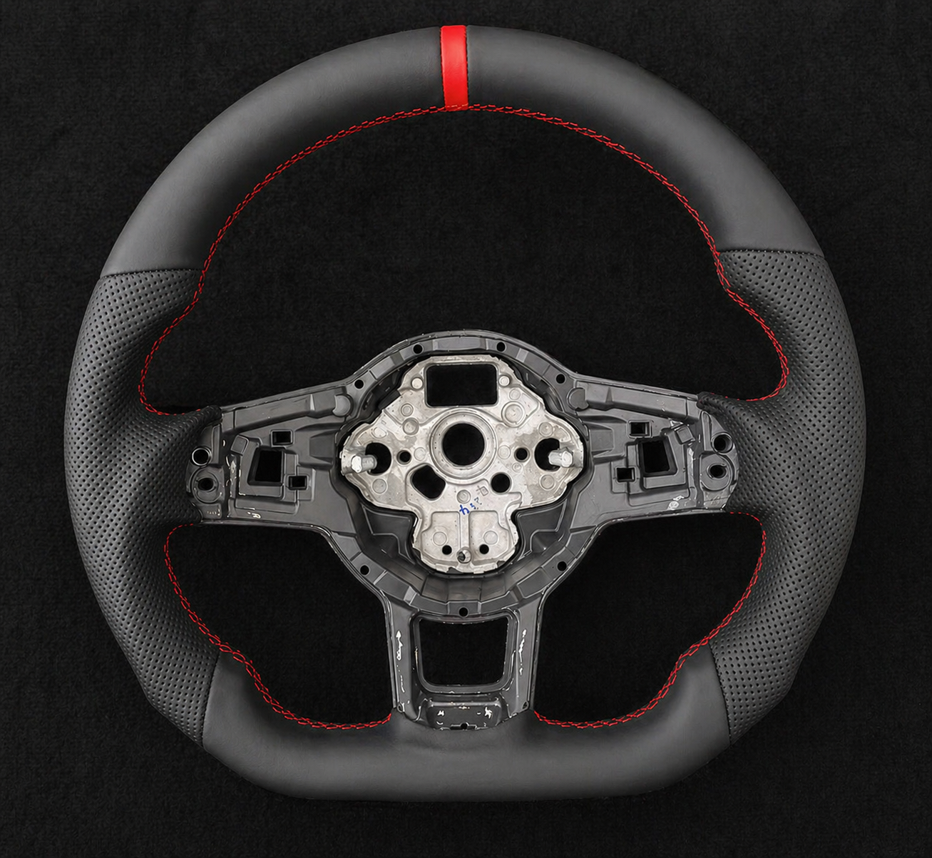 Leather Steering Wheel Red Strip For Volkswagen Tiguan / Golf 7 7.5 GTI GTE